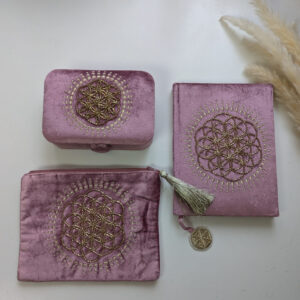 Samt-Bundle (Notizbuch, Samttäschchen & Box) in rosa